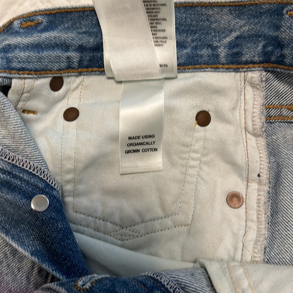 AGOLDE Parker denim shorts. Size 26. - Picture 6 of 15